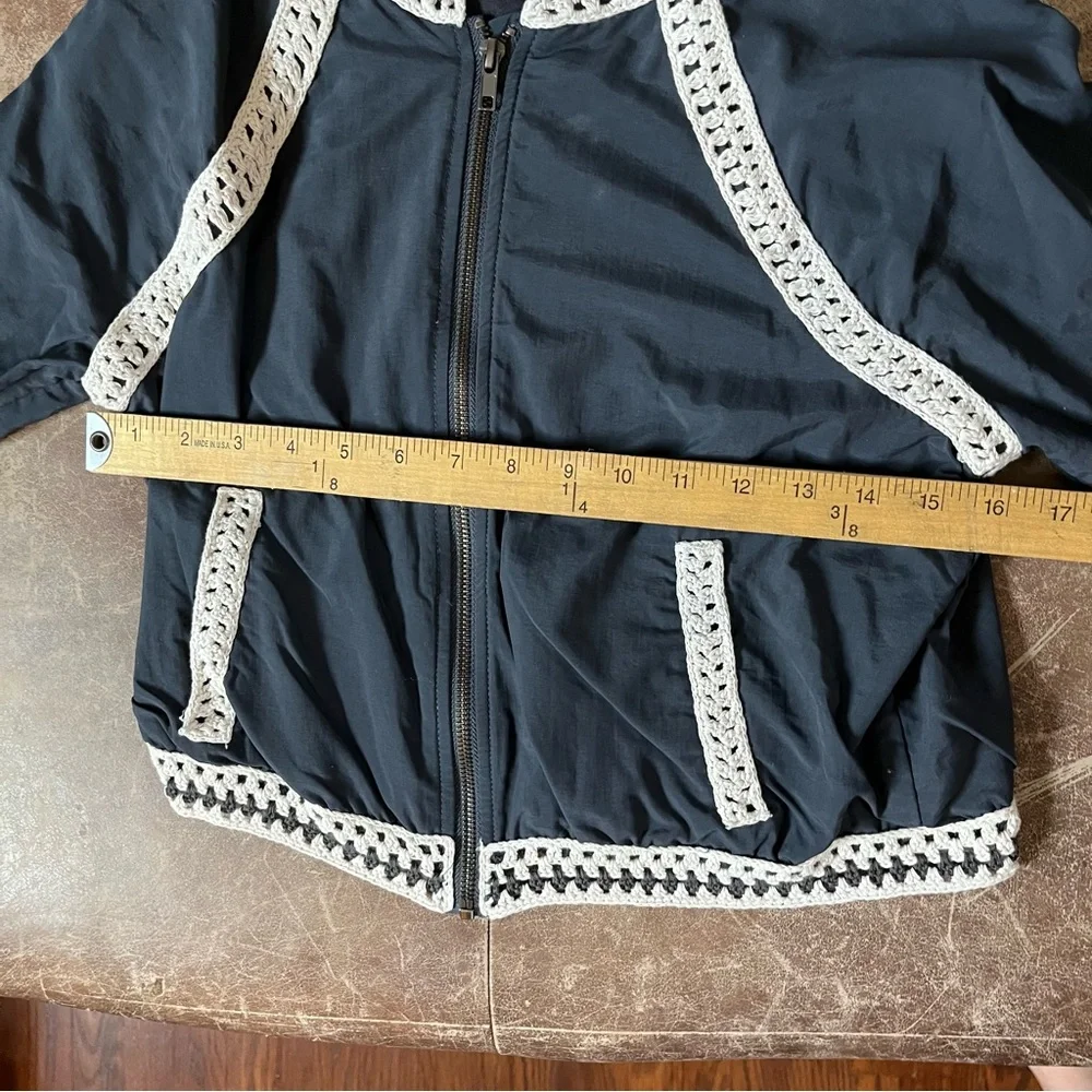 Free People Jacket Womens‎ XS / TP Navy Blue w/ Cream Crochet Trim Zip Up Preppy